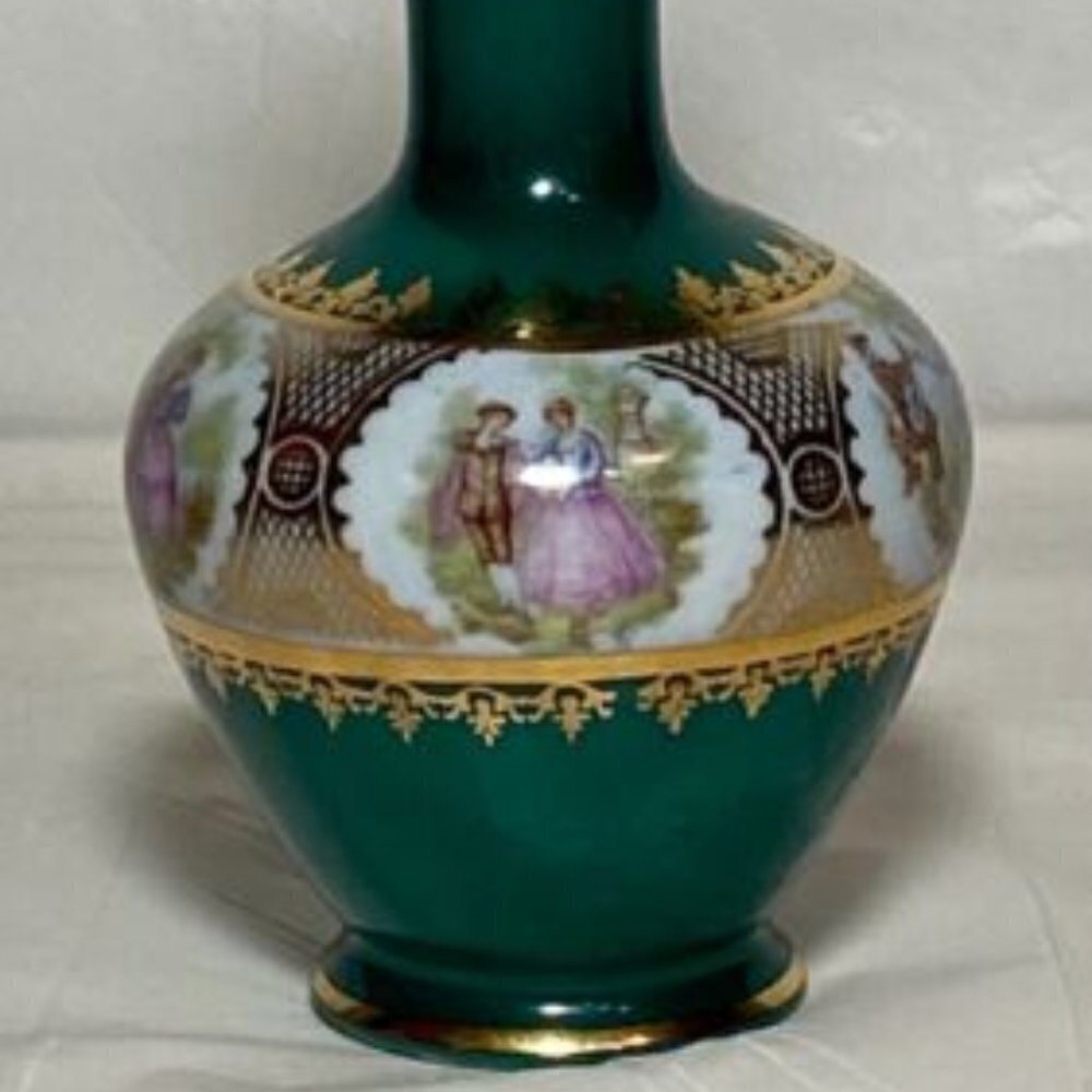 German Vase • Green w/Gold Design &‎ Trim • Made In Bavaria Germany • EUC